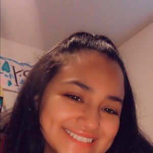 Meet your Posher, Marissa